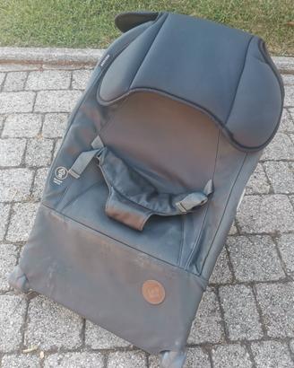Sdraietta neonato ergonomica a dondolo
