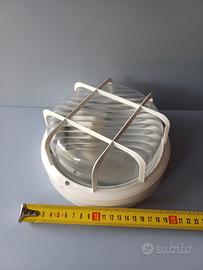 applique lampada da esterno nuova