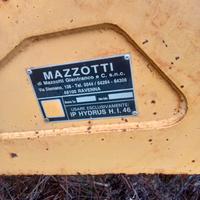 retro escavatore Mazzotti 