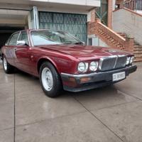 JAGUAR d'epoca XJ6 VETRINA