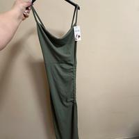 Vestito con spacco