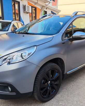 Peugeot 2008 BlueHDi 120 S&S Allure Black Matt