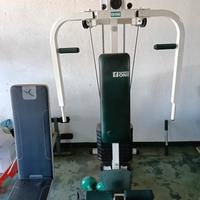 ATTREZZATURA PER PALESTRA 