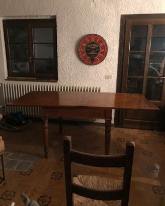 Tavolo in legno ribaltabile antico