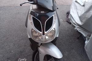 Scuter Arpilia 125 sport city