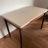 Tavolo rettangolare in legno