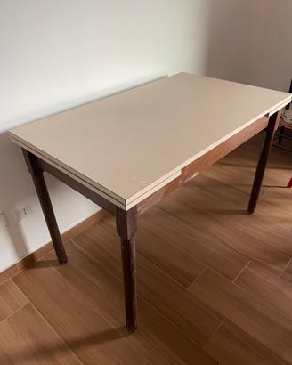 Tavolo rettangolare in legno