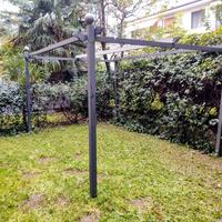 Pergola da giardino in metallo con binari tenda