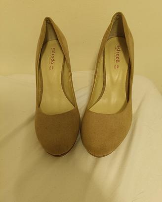 scarpe eleganti con tacco 