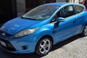 Ford Fiesta 1.4 3 porte Bz.- GPL Titanium