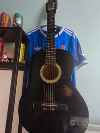 chitarra classica + accordatore, capotasto e pedal