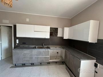 CUCINA E/O MOBILI CAMERETTA