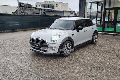 MINI Mini 1.5 Cooper D Business 5 porte