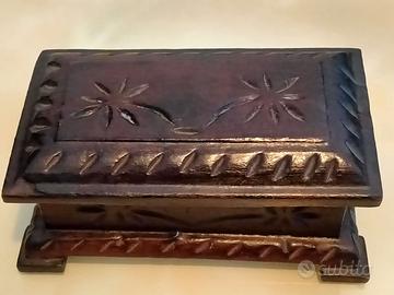 Porta gioielli d'epoca in legno massello noce