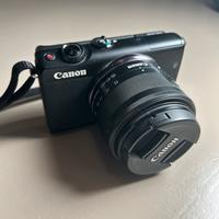 Canon eos m100 mirrorless + ottica EF-M 15-45 mm