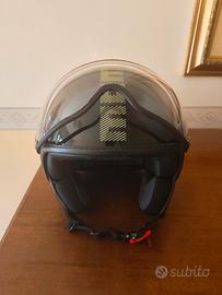 Casco MOMO Design 2025 nero/verde con visiera 