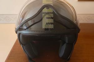 Casco MOMO Design 2025 nero/verde con visiera 
