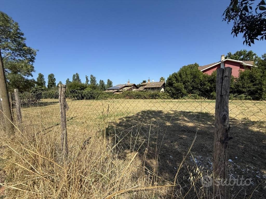 Terreno di 2700 m² a Roma - Vista 3