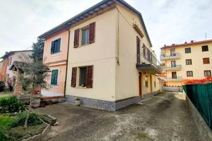 Villetta a schiera di 150 m² con più di 5 locali a