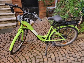 Bicicletta elettrica a pedalata assistita