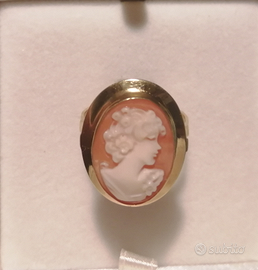 Anello in oro 18k e cammeo