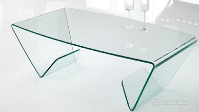 Elegante tavolino di cristallo da salotto