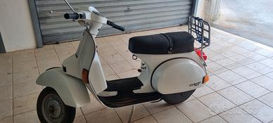 Vespa px125 arcobaleno iscritta Asi