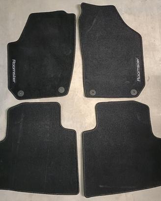 Tappeti originali Skoda Roomster nuovi.