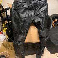 Completo in pelle revit taglia 48