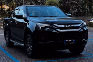 Pick-up ISUZU 2025