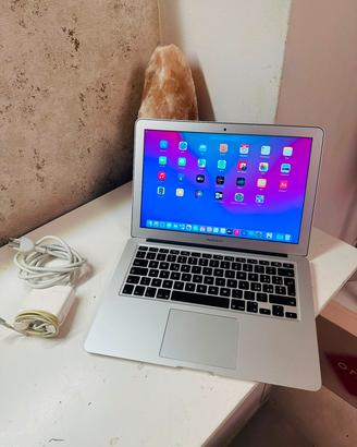 MacBook Air 13" (Mid 2017) I5 8gb/128 8gb SSD