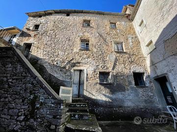 CASA SEMINDIPENDENTE A RICCÒ DEL GOLFO DI SPEZIA