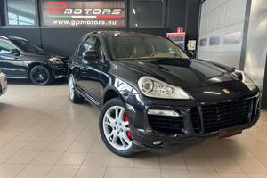 PORSCHE Cayenne 4.8 Turbo
