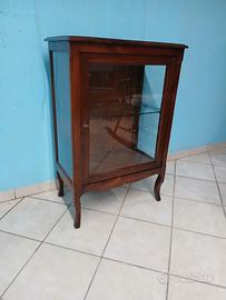 Vetrina in noce del 1800 