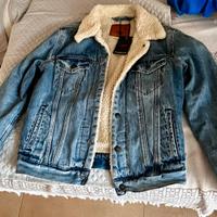 Levis Sherpa trucker jacket