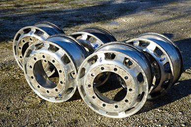 Cerchi in lega 9X22.5 Speedline