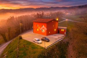 CASA INDIPENDENTE A LANGHIRANO