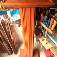 Colonna in legno art deco