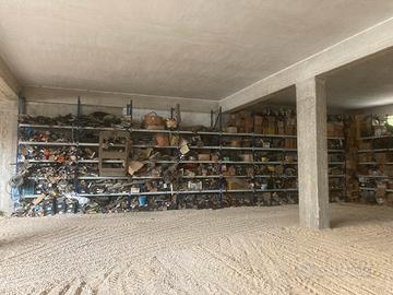 Stock blocco ricambi auto epoca Fiat Alfa Vw 60 90