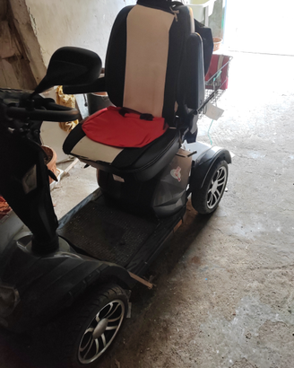 Motoretta per anziani