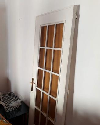 Porte bianche con vetro e senza