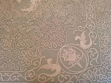 Copriletto in pizzo di Cantù