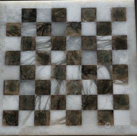 Scacchiera in marmo bianco e onice verde