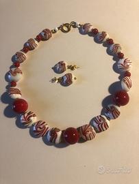 Collana e orecchini parure in vetro