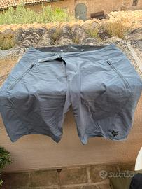 Pantaloni corti e lunghi fox