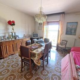 Appartamento in Bifamiliare con garage, B/127