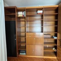 Mobili per la casa con scrivania