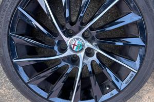 Cerchi giulietta quadrifoglio gommati