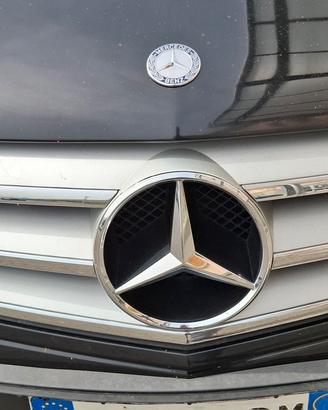 calandra mercedes w204