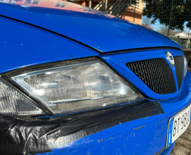Lancia y 2002
